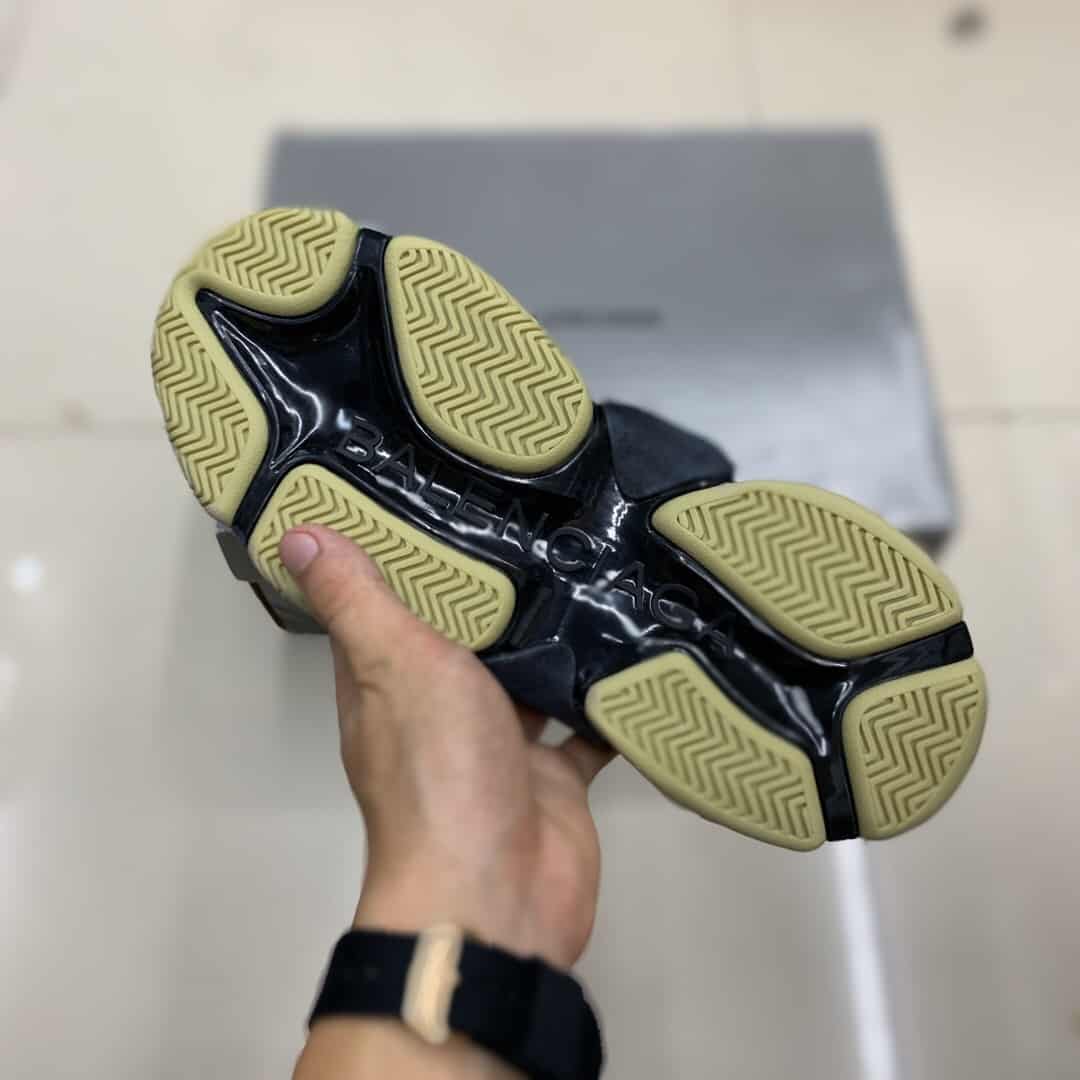 Ba*len*cia*ga triple s trainers - bb23