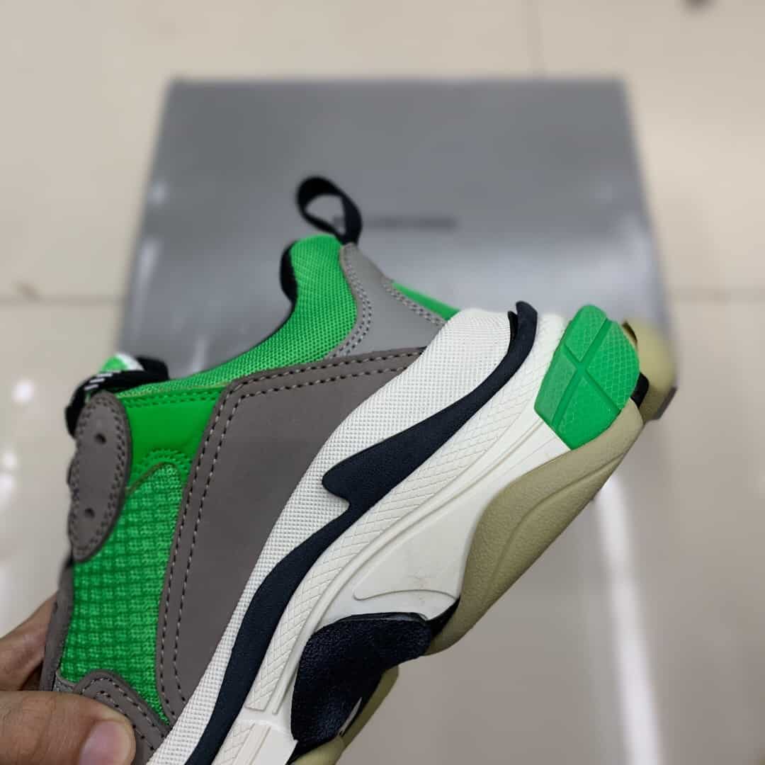 Ba*len*cia*ga triple s trainers - bb23