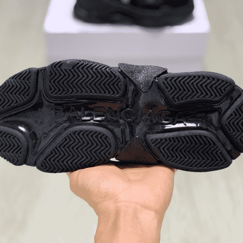 Ba*len*cia*ga triple s trainers - bb26