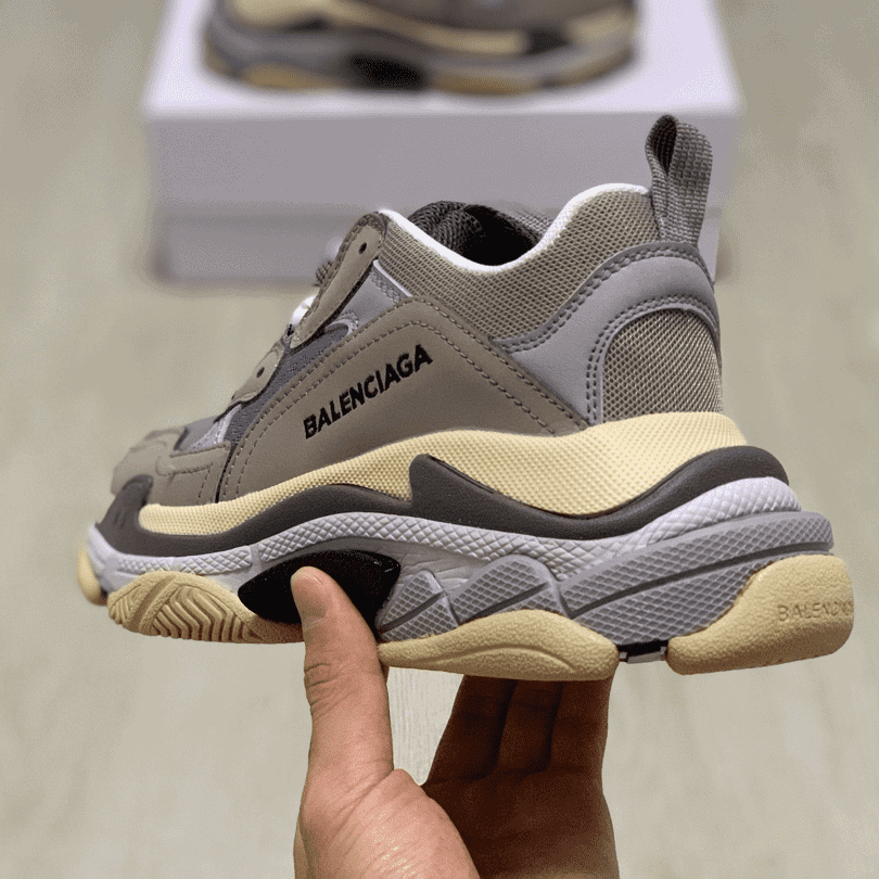 Ba*len*cia*ga triple s trainers - bb27