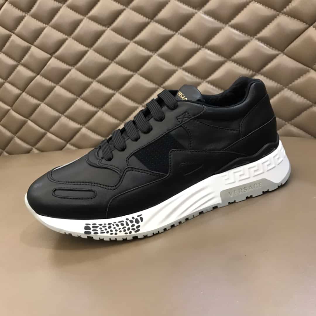 VERSACE BLACK RUNNER SNEAKERS - VS18