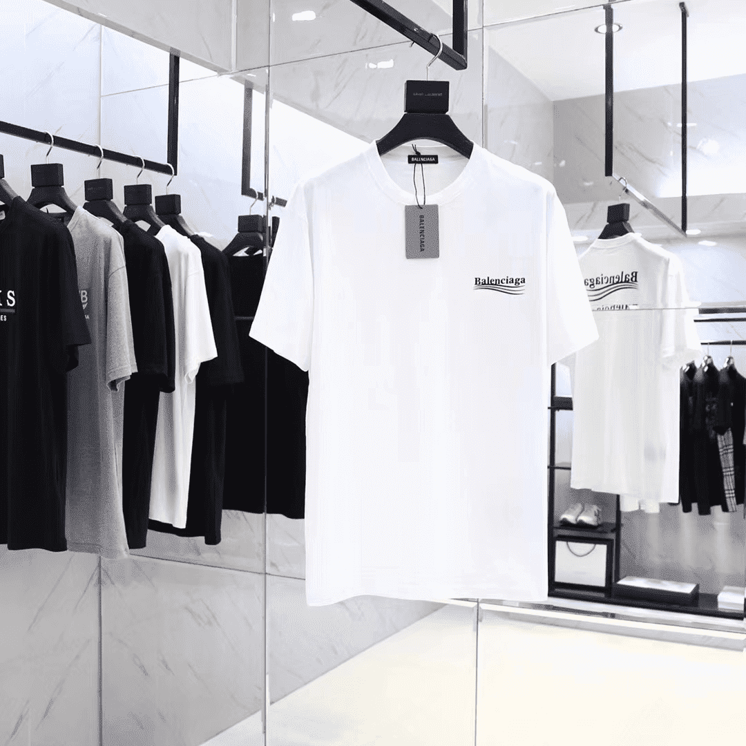 Ba*len*cia*ga political campaign small fit t-shirt in white vintage jersey