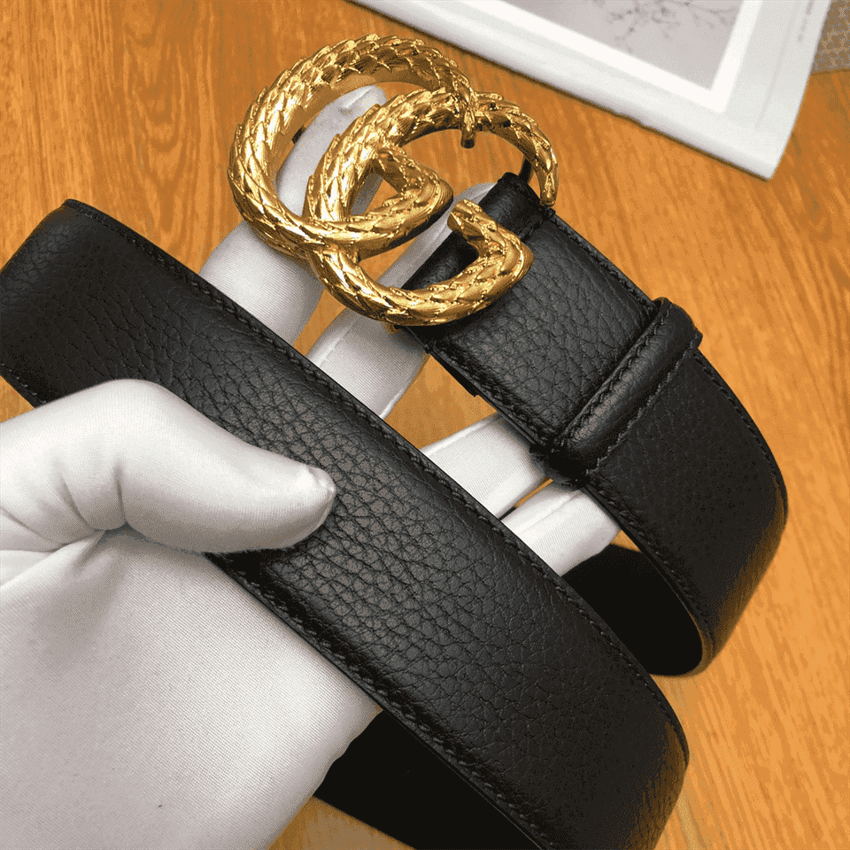 G*u*i leather belt w/ textured double g buckle - b10