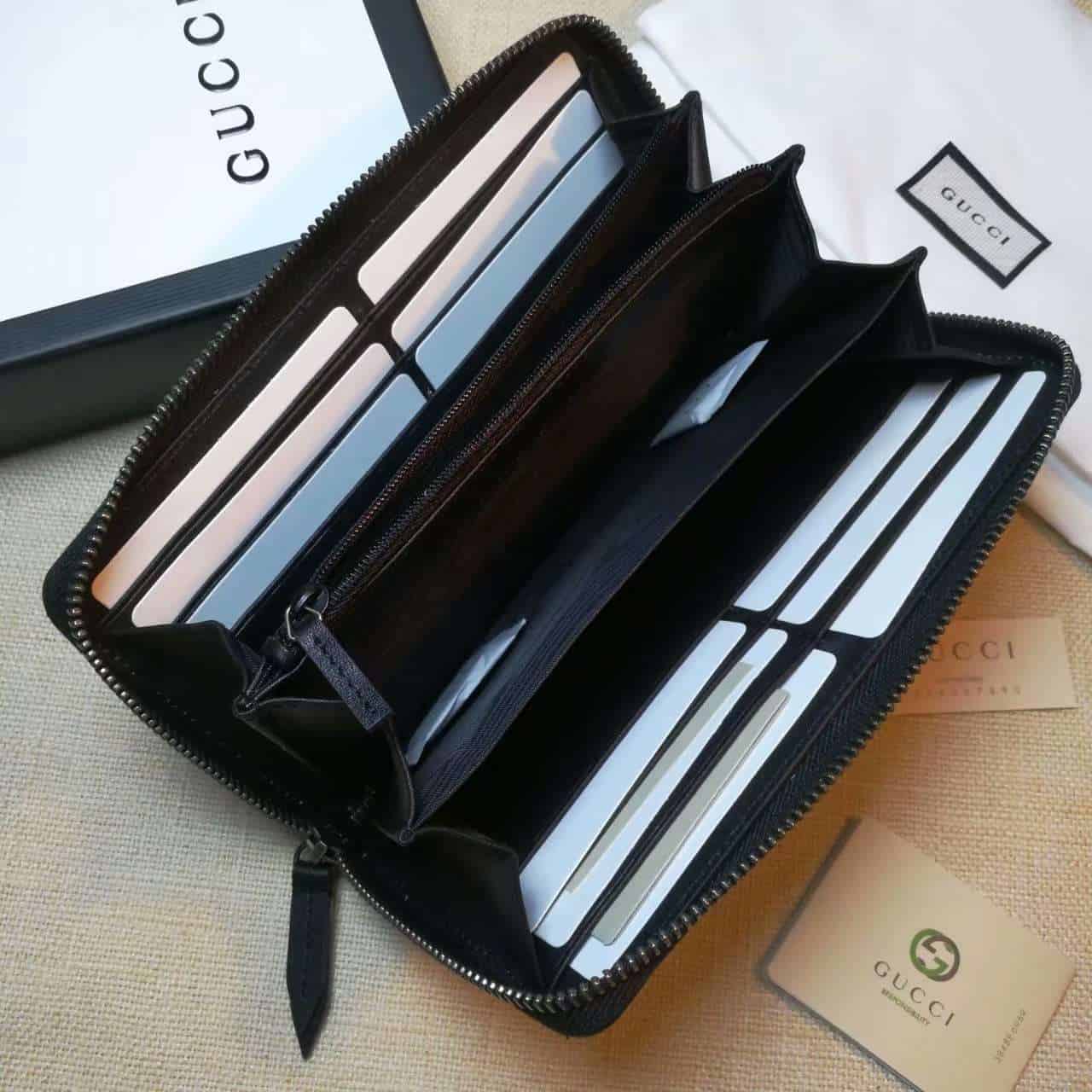 g*u*i bee print gg S*p*e zip around wallet