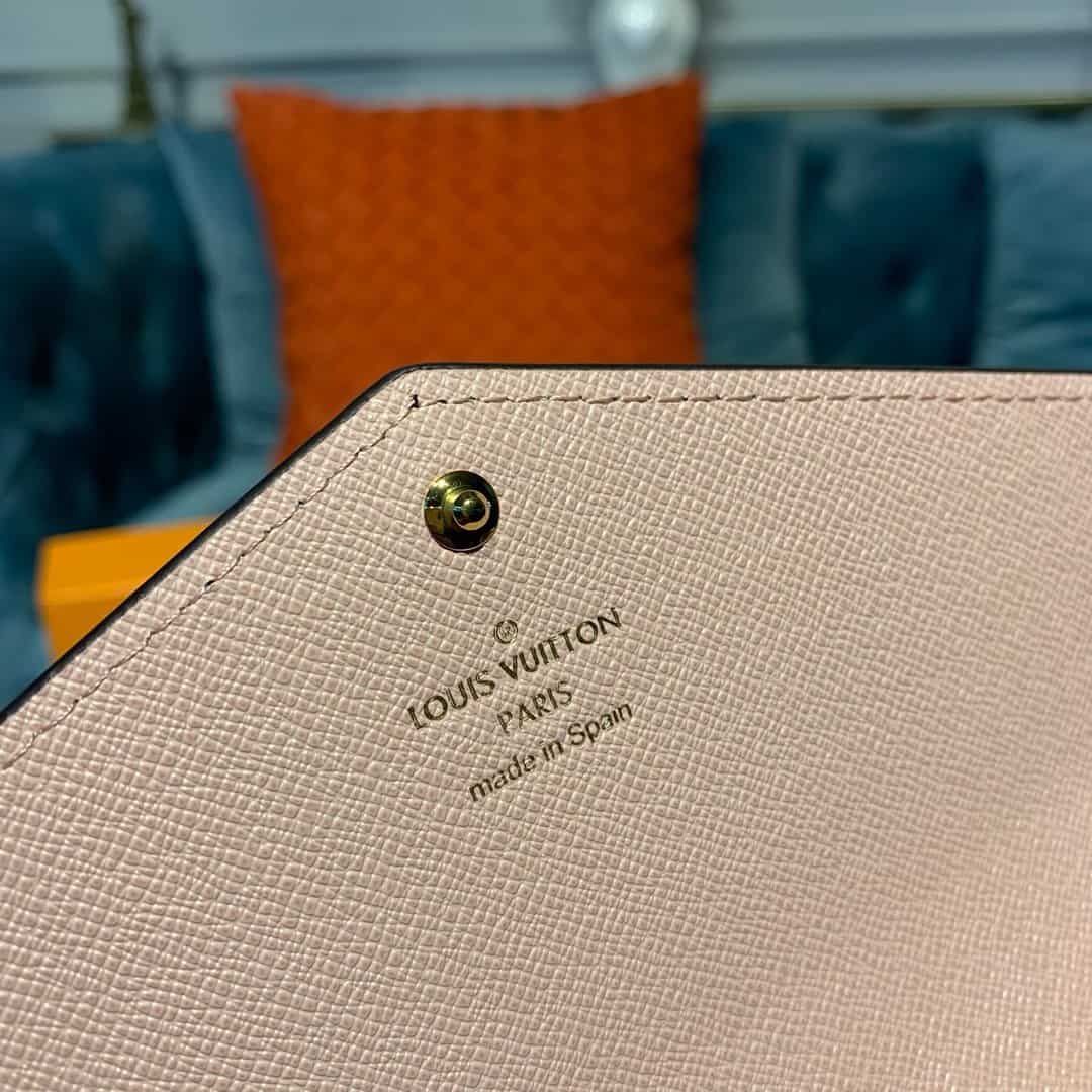 l0*is V*t0n sarah wallet