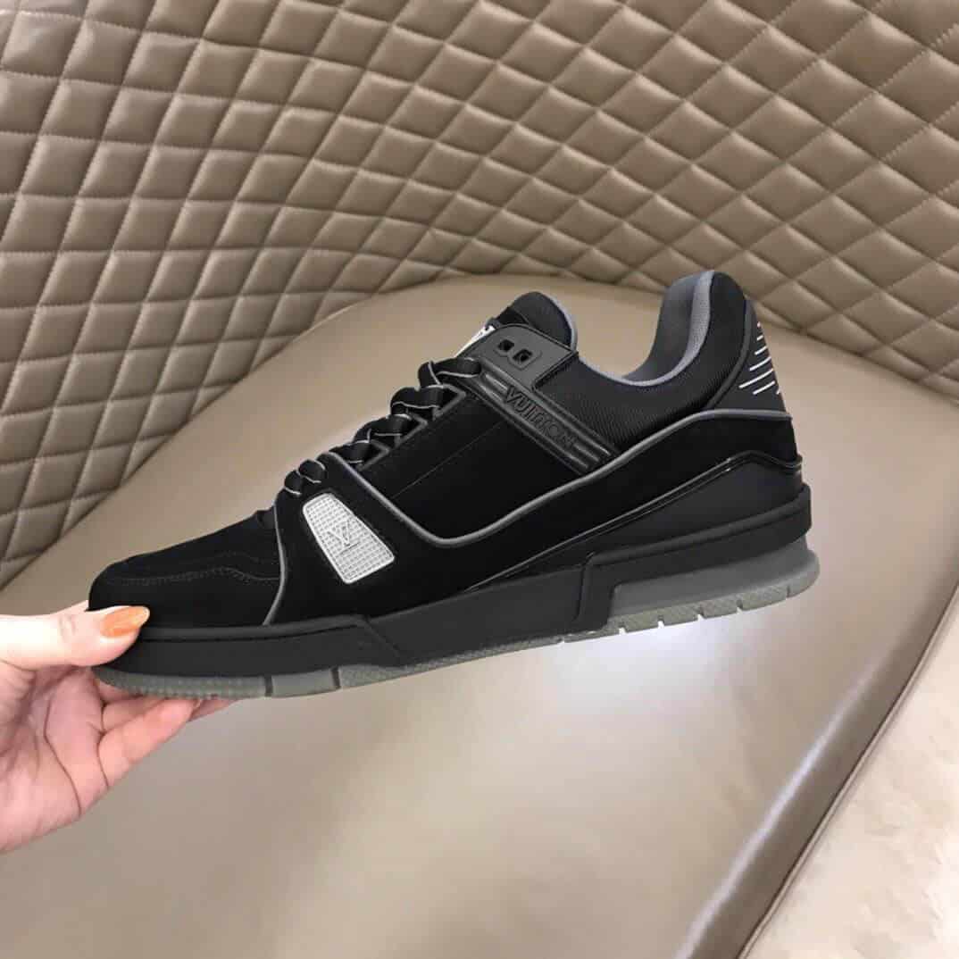l0*is V*t0n lv 408 trainers in suede & gray flannel - lv222