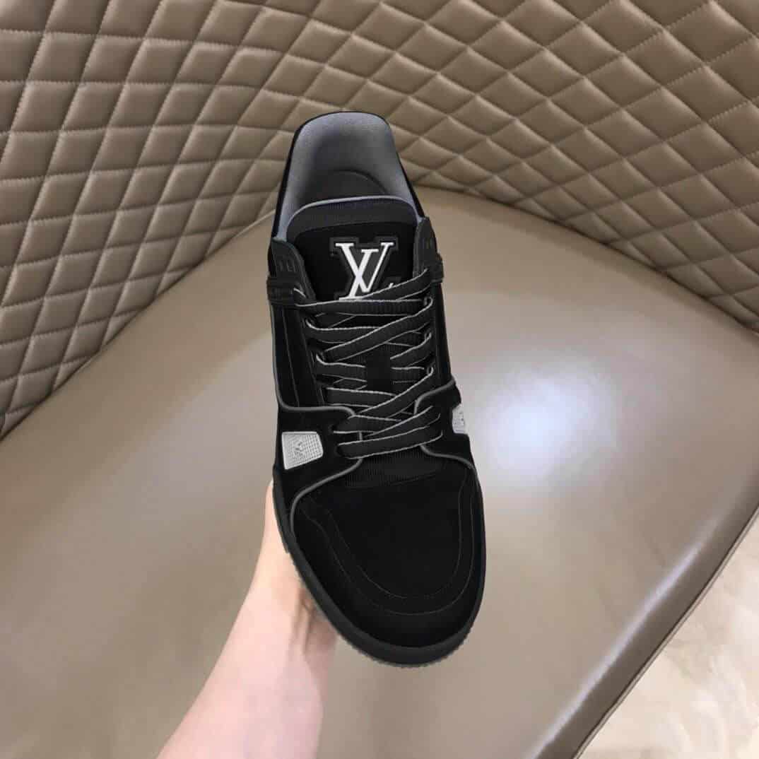 l0*is V*t0n lv 408 trainers in suede & gray flannel - lv222