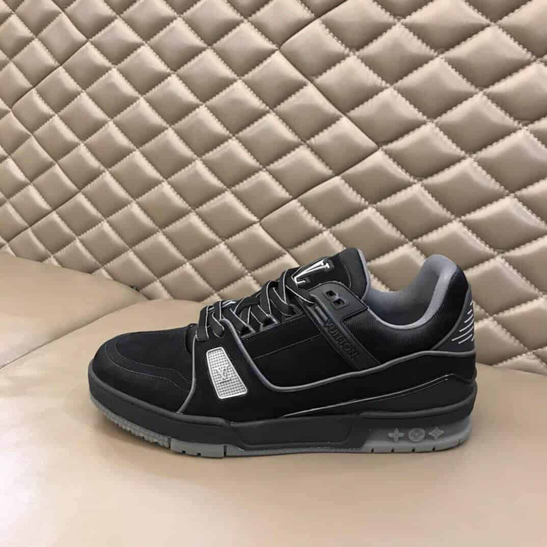 l0*is V*t0n lv 408 trainers in suede & gray flannel - lv222