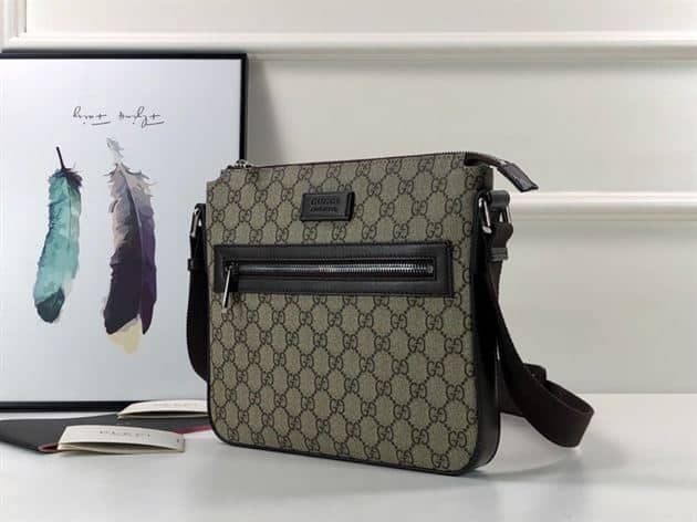 G*u*i messenger bag men’s 002 - gbc35