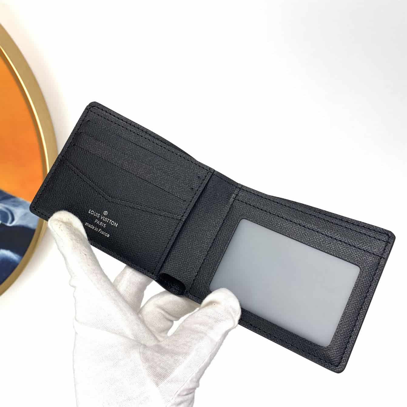 MULTIPLE WALLET M60662