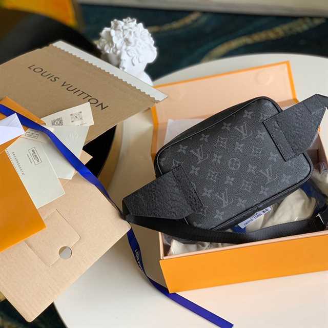 l0*is V*t0n outdoor bumbag taigarama in black m30245