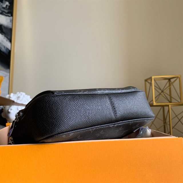 l0*is V*t0n outdoor bumbag taigarama in black m30245