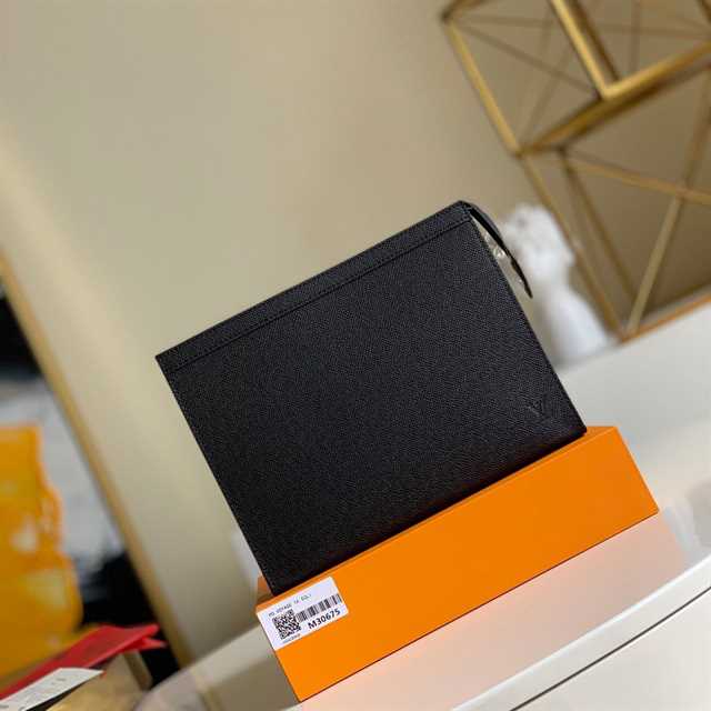 l0*is V*t0n pochette voyage mm taiga leather m30675