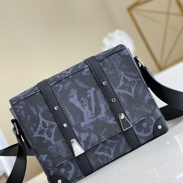 l0*is V*t0n trunk messenger monogram canvas m57271