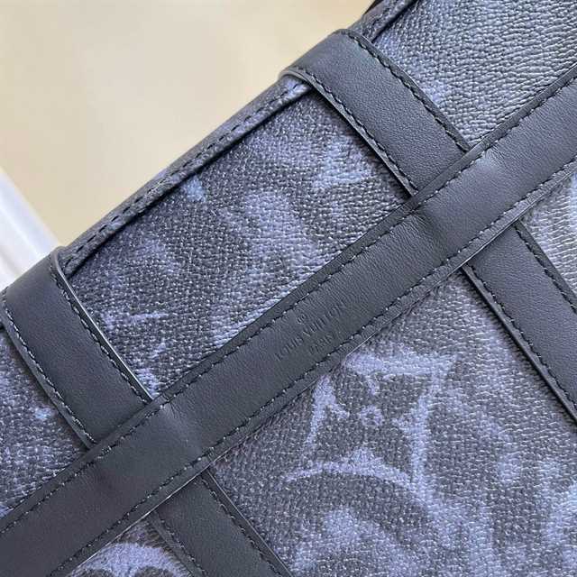 l0*is V*t0n trunk messenger monogram canvas m57271