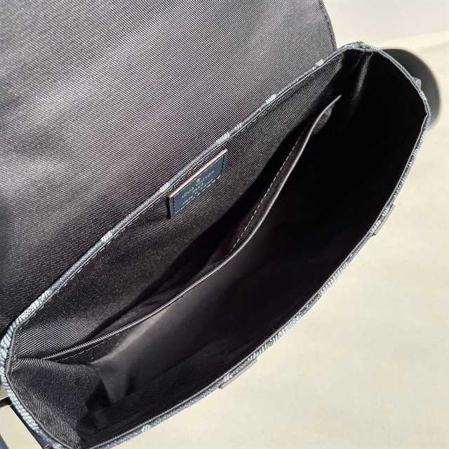 l0*is V*t0n trunk messenger monogram canvas m57282