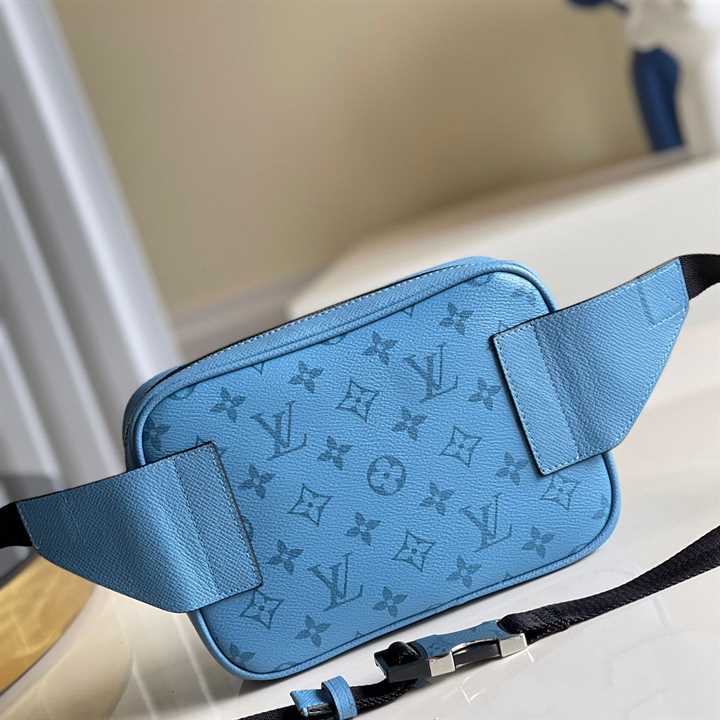 OUTDOOR BUMBAG TAIGARAMA DENIM BLUE M30748