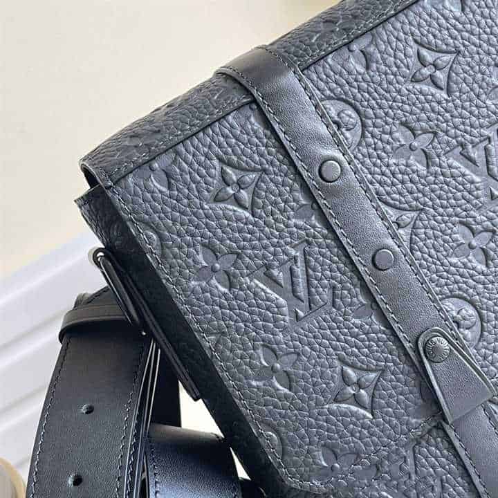 l0*is V*t0n trunk messenger bag taurillon monogram leather m57726