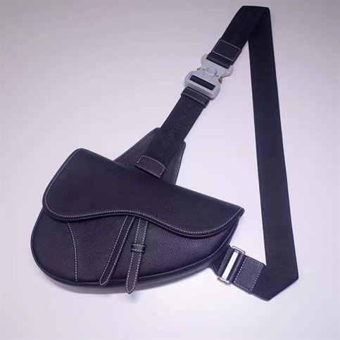 SADDLE BAG NAVY GRAINED CALFSKIN