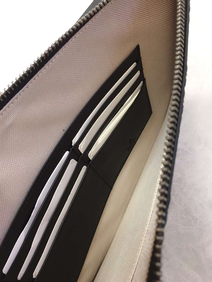 G*u*i bags for men - wgr036