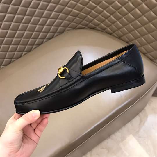 G*u*i leather loafer with bee - ldg009