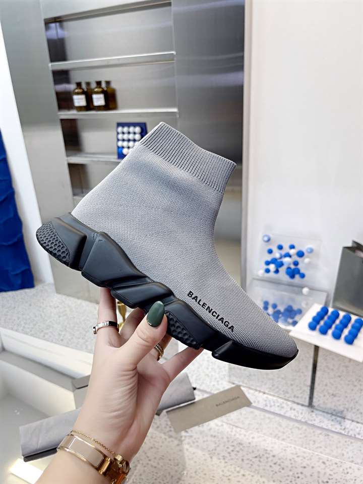 Ba*len*cia*ga men's speed 2.0 sneaker - bb139