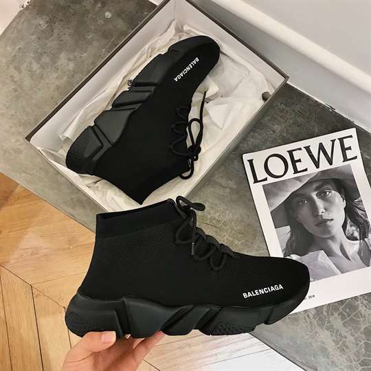 Ba*len*cia*ga men's speed lace-up sneaker in black - bb163