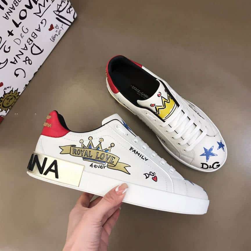 DOLCE AND GABBANA LEATHER ROYAL LOVE PRINT SNEAKERS IN WHITE - DG103