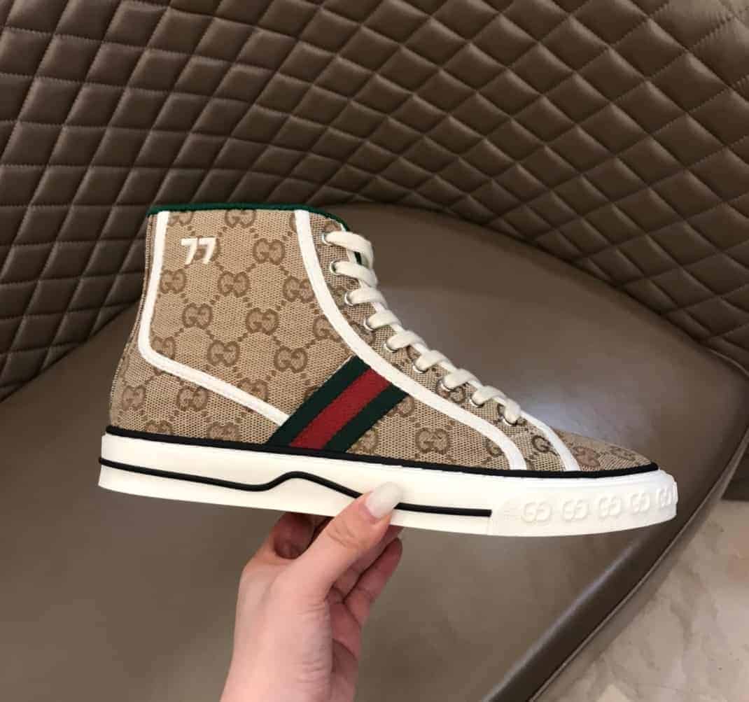 G*u*i tennis 1977 high-top sneakers in beige and ebony gg canvas - gc100