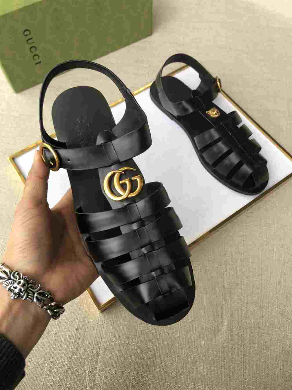 G*u*i sandal with double g - sdg005