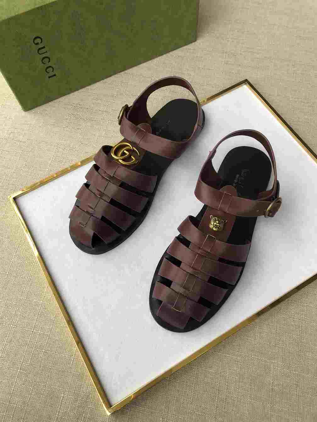 G*u*i sandal with double g - sdg007