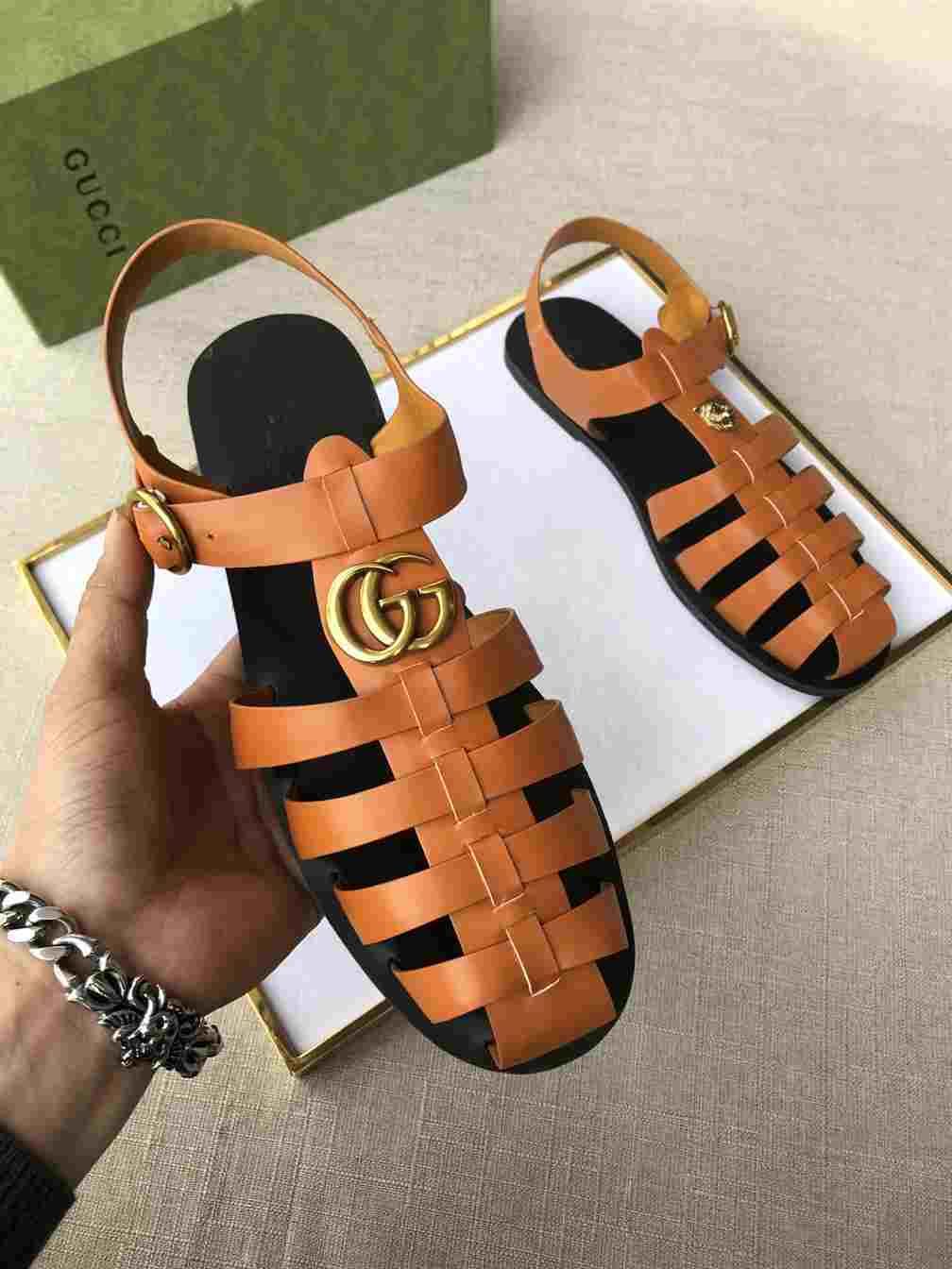 G*u*i sandal with double g - sdg006
