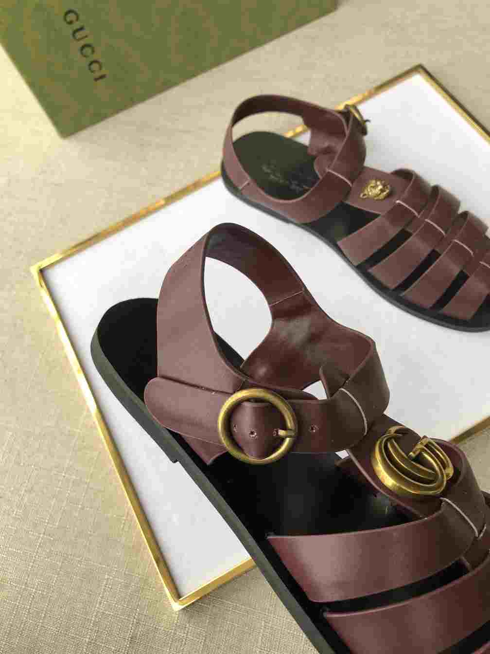 G*u*i sandal with double g - sdg007