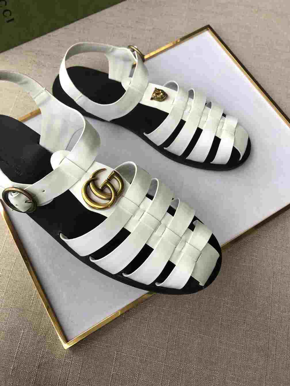 G*u*i sandal with double g - sdg008
