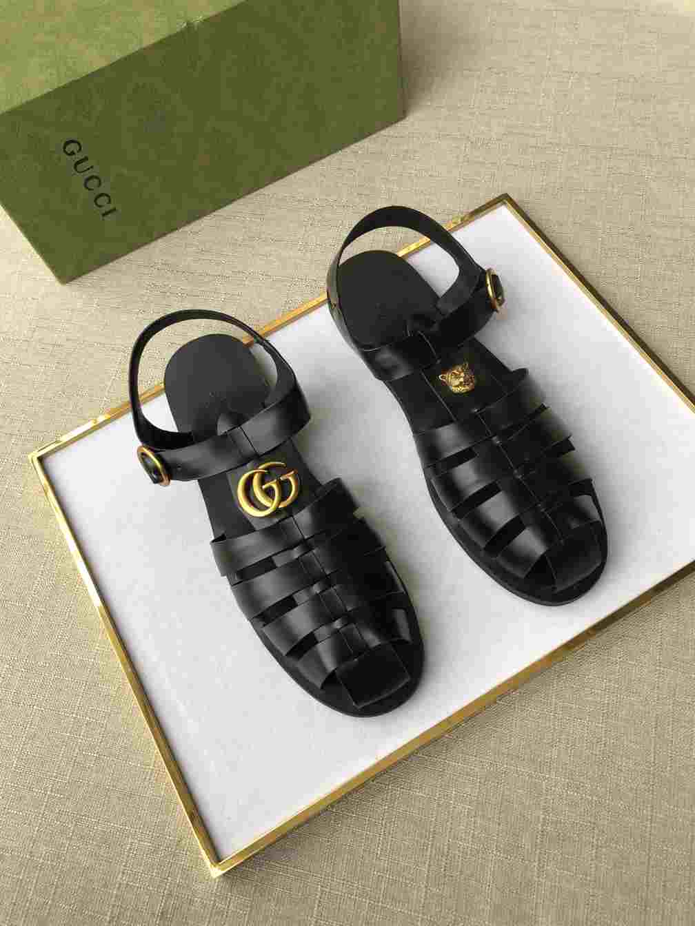G*u*i sandal with double g - sdg005