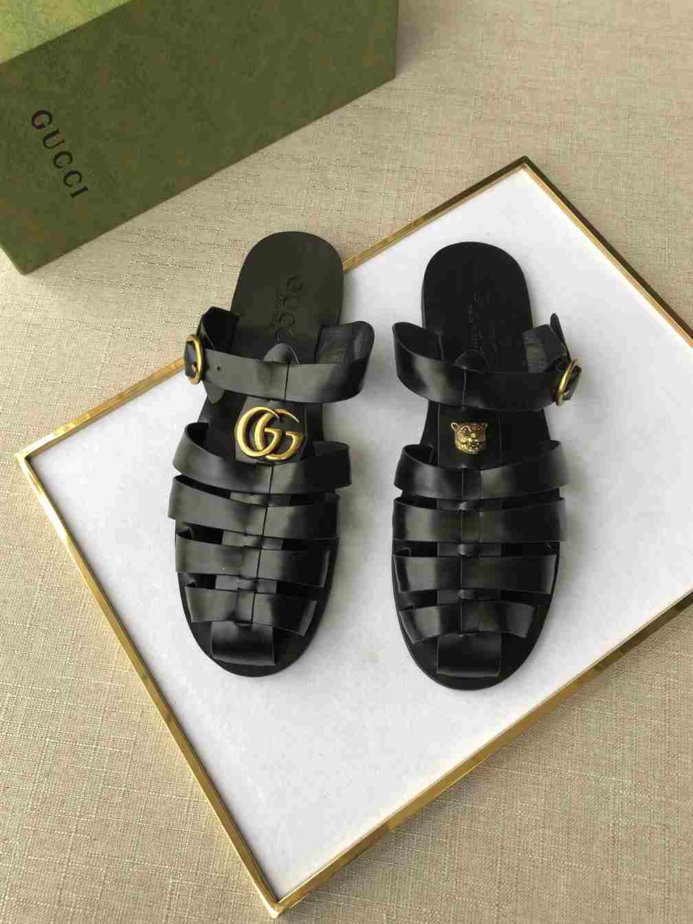 G*u*i sandal with double g - sdg009