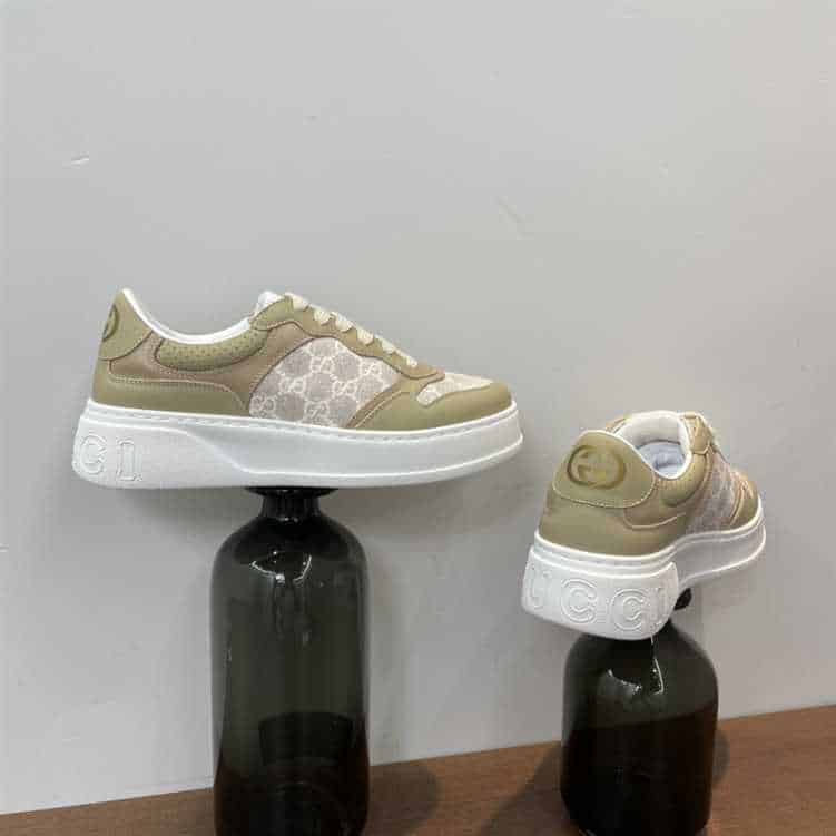 G*u*i men's gg sneaker - gc102