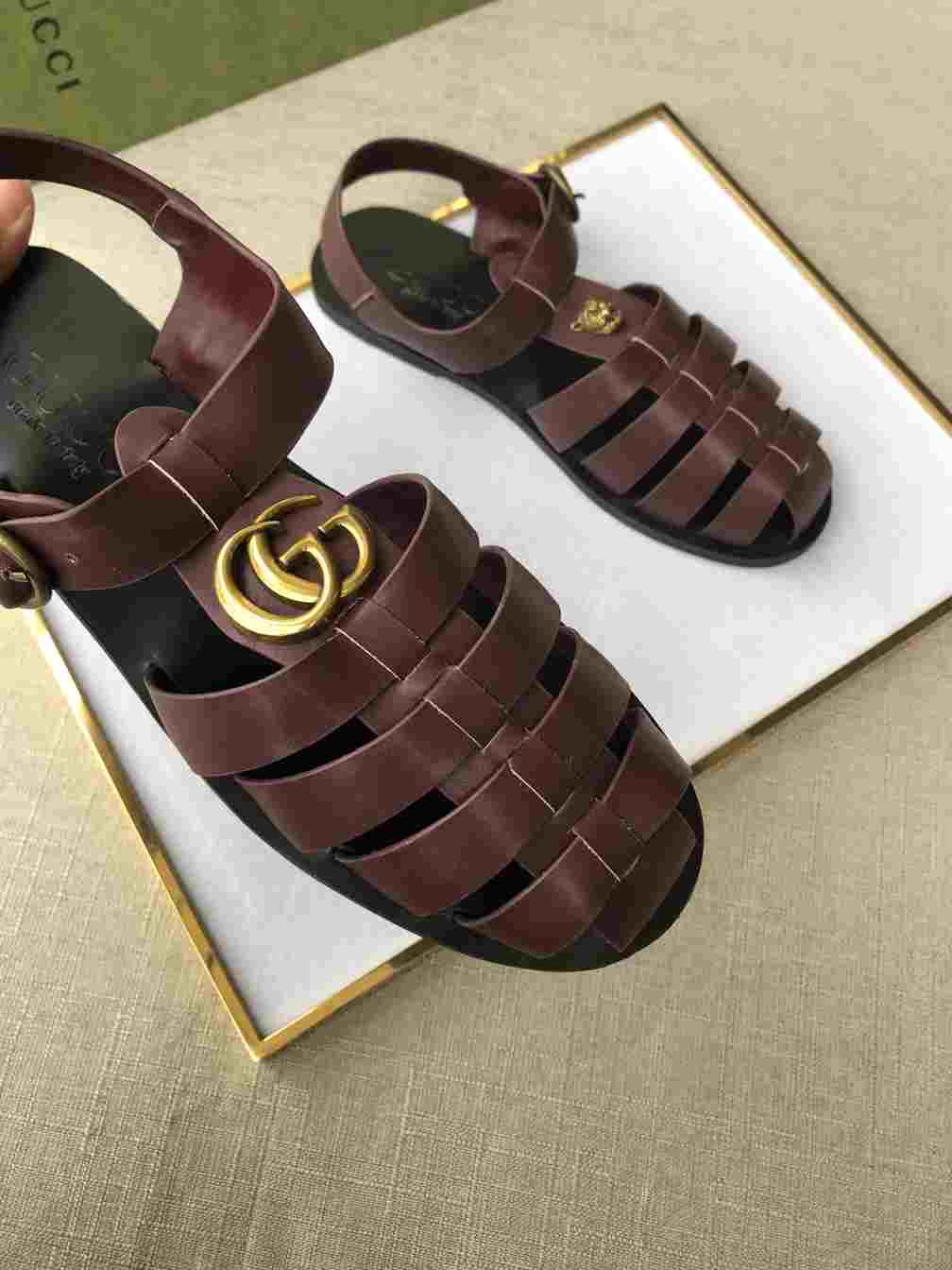 G*u*i sandal with double g - sdg007