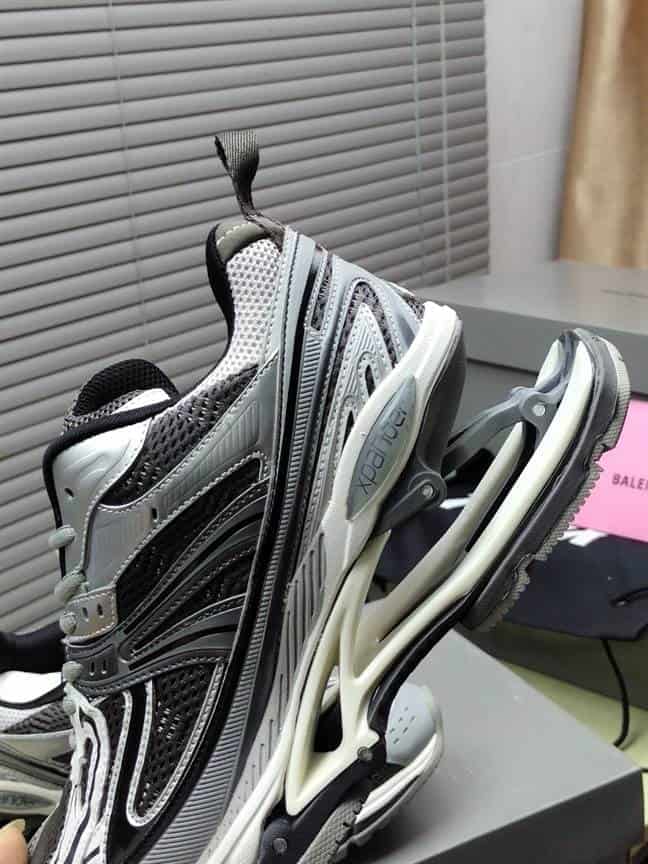 Ba*len*cia*ga men's x-pander sneaker - bb183