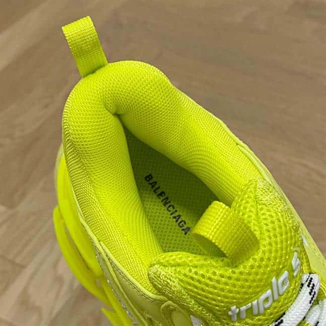 Ba*len*cia*ga men's triple s sneaker clear sole - bb185