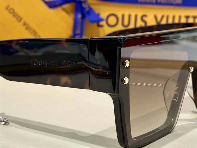LV SUNGLASSES - GLVT08