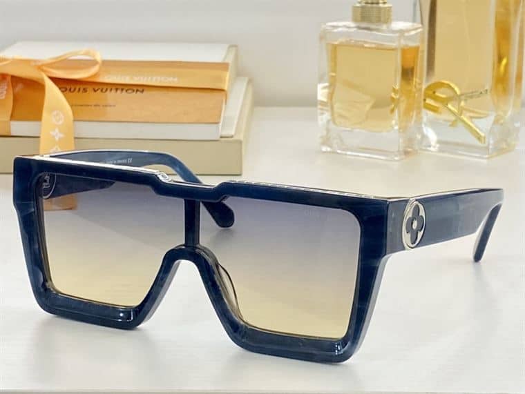 LV SUNGLASSES - GLVT02