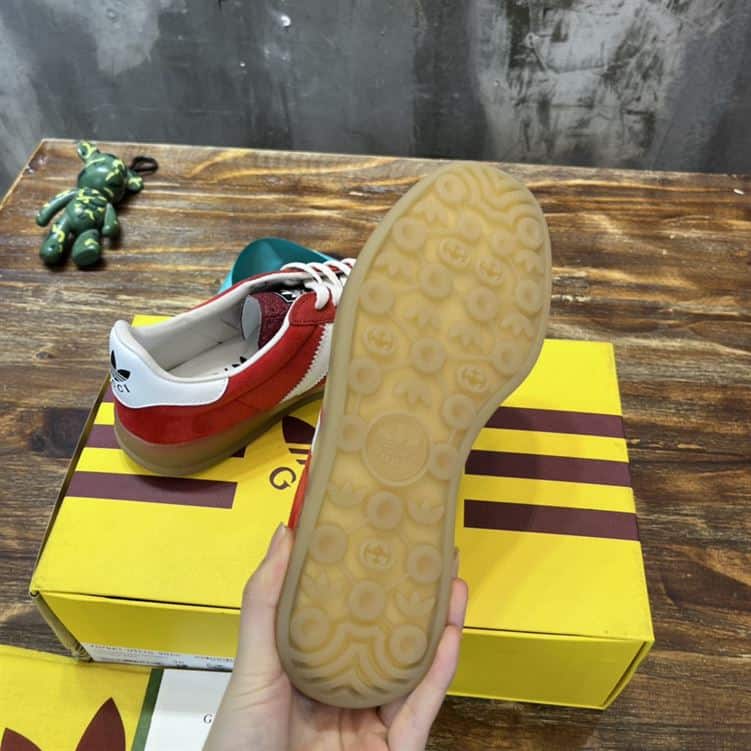 G*u*i gazelle sneaker - gc112