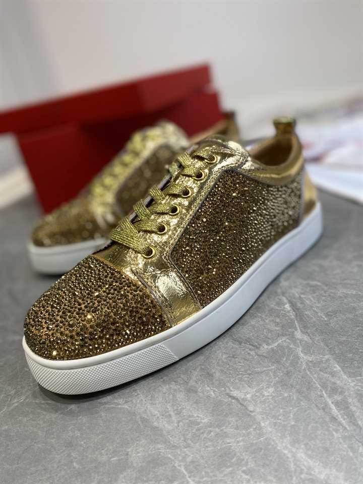 Ch**an louboutin low top sneaker - cl153