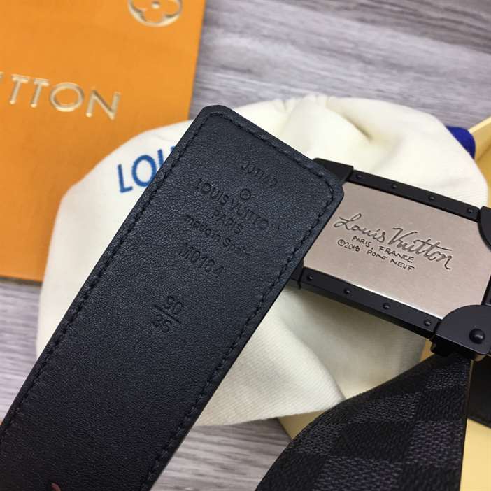 l0*is V*t0n initiales 40mm belt - b162