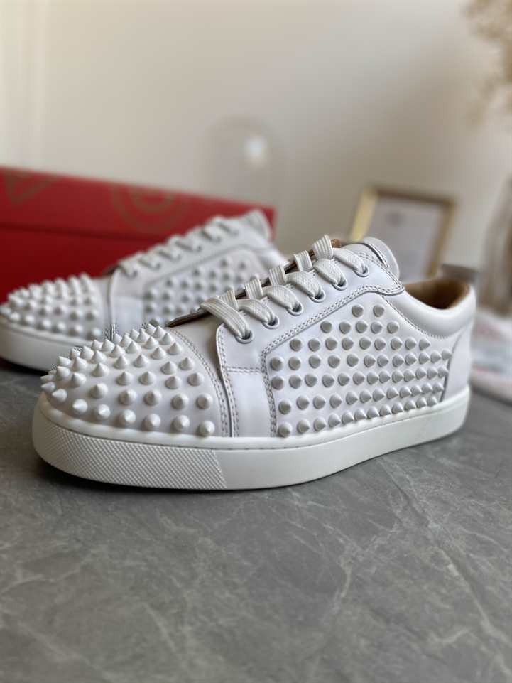 Ch**an louboutin low top sneaker - cl156