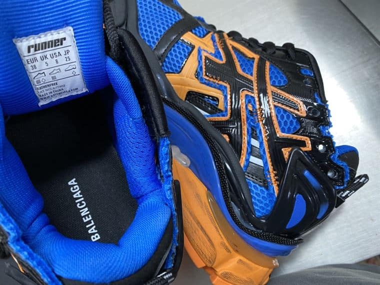 Ba*len*cia*ga men's runner trainers in blue - bb206