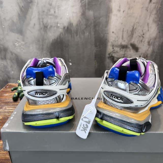 Ba*len*cia*ga men's track trainers in silver - bb208