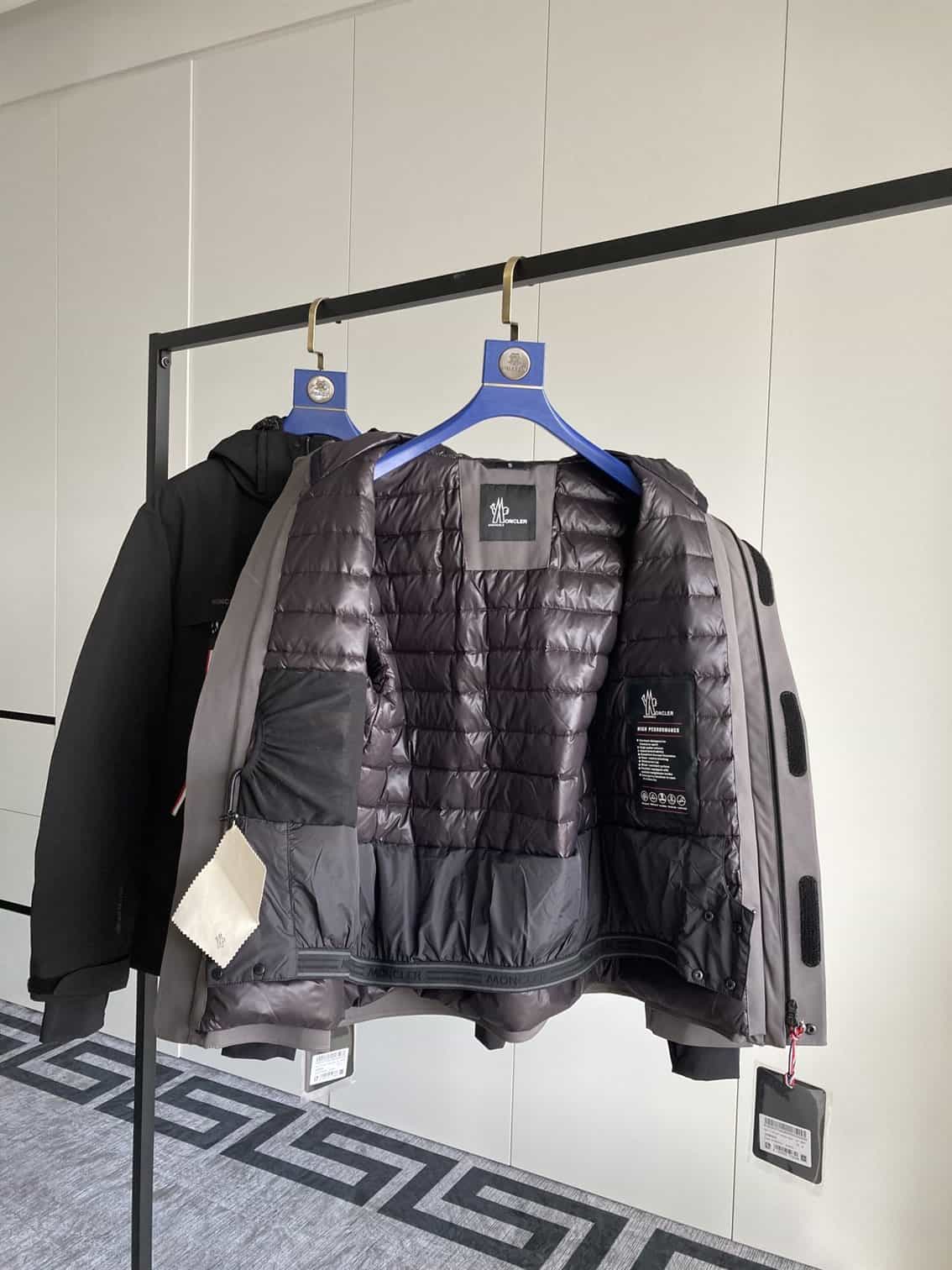 MONCLER JACKET - MJ065