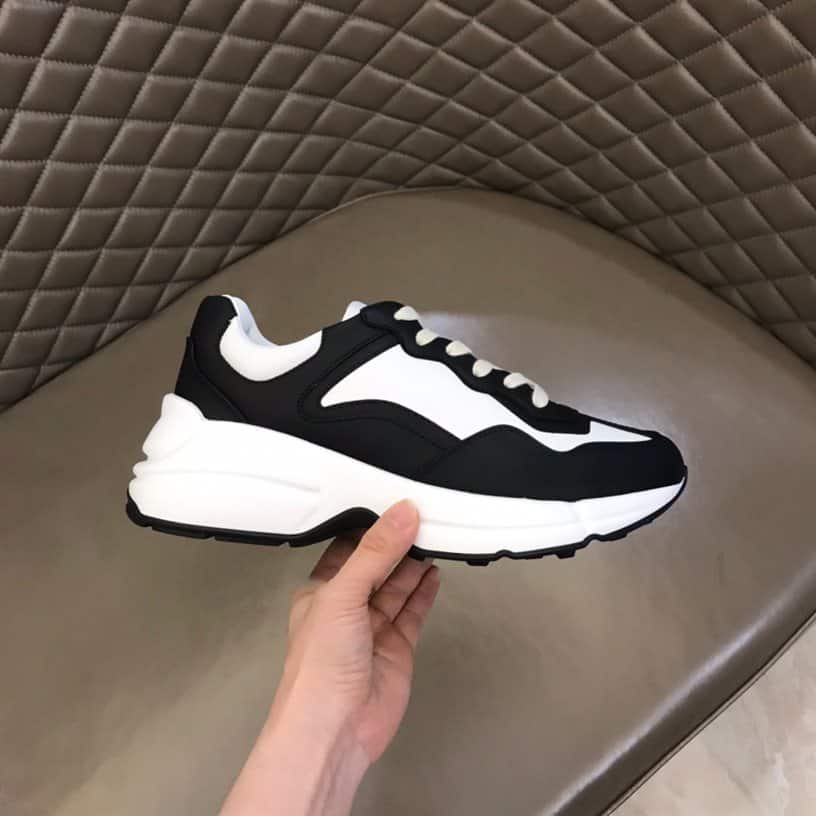 G*u*i rhyton low top sneakers in black and white – gc124